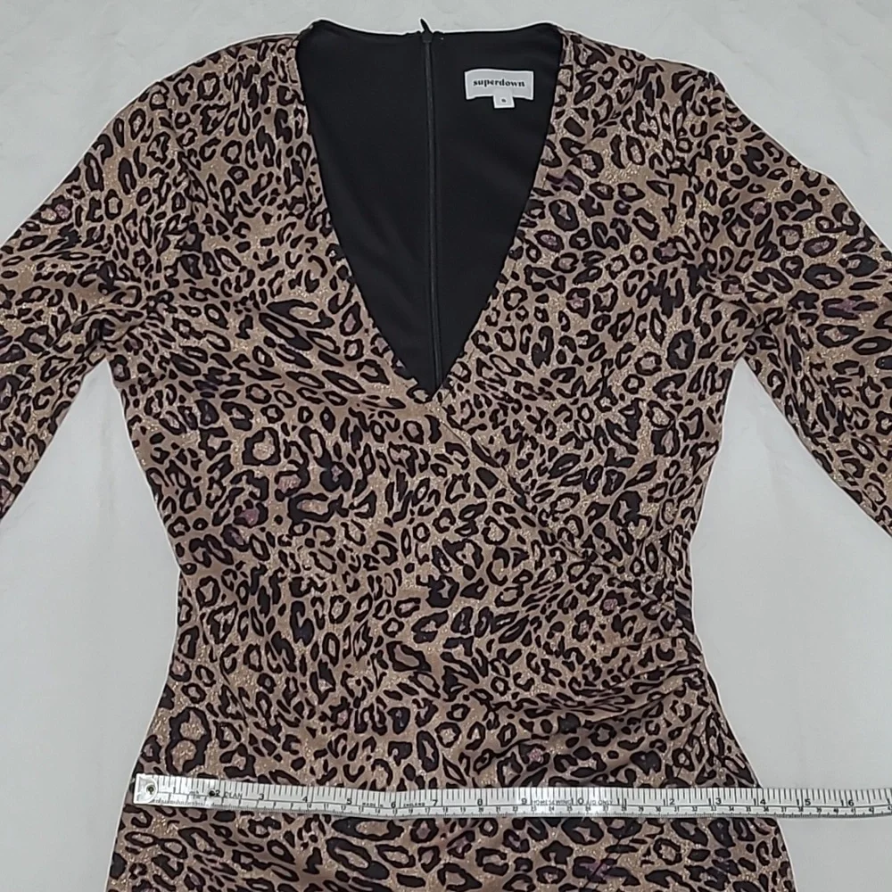 🆕️ superdown 'Laurie' Faux Wrap Dress - Picture 7 of 12